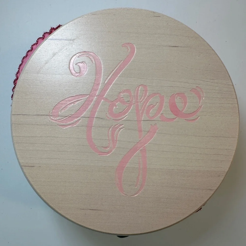 VTG Longaberger Horizon of Hope Whitewash Basket Lid Liner Charms‎ Never Give Up